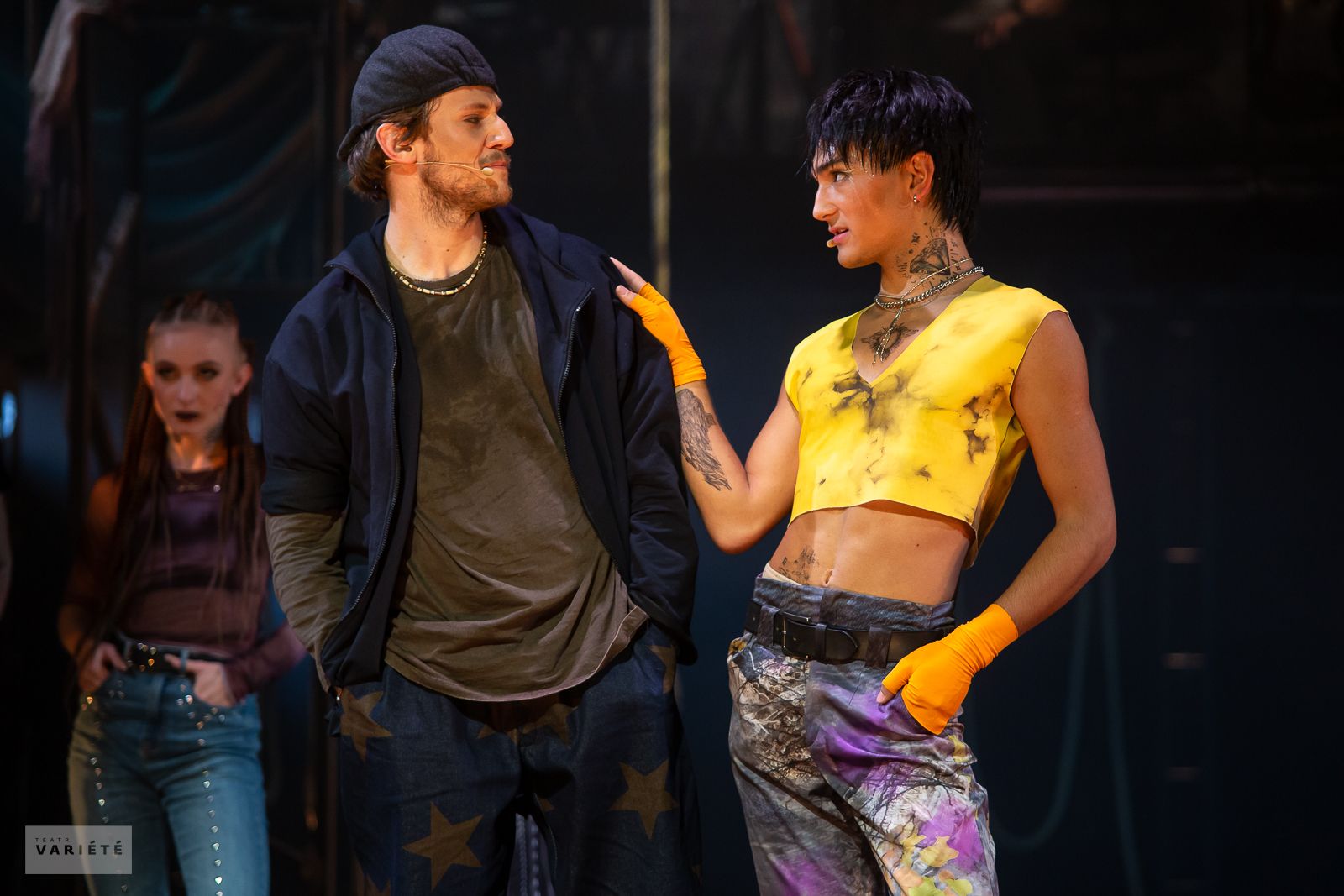 Musical RENT – Collins i Angel w rozmowie na scenie